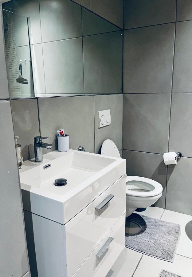 Modernluxe Apartment Windhoek Kültér fotó
