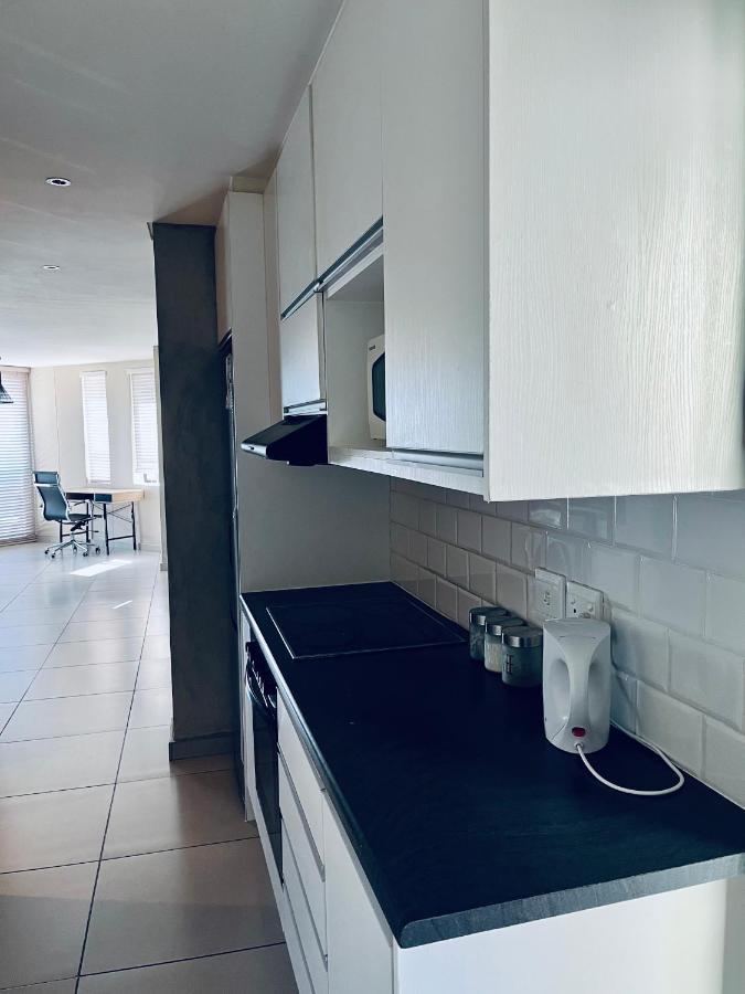 Modernluxe Apartment Windhoek Kültér fotó